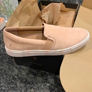 Women’s leather sneakers, slip-on. Never worn.